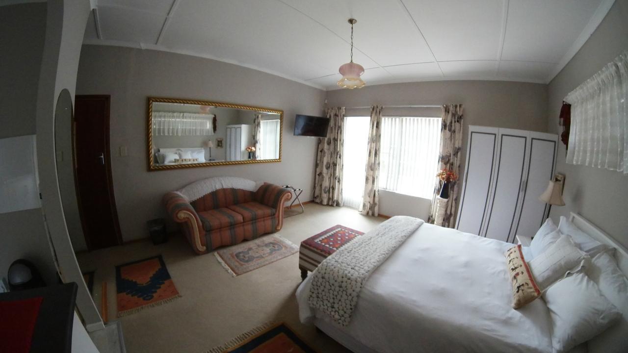 Gate 66 Bed and Breakfast Somerset East Buitenkant foto