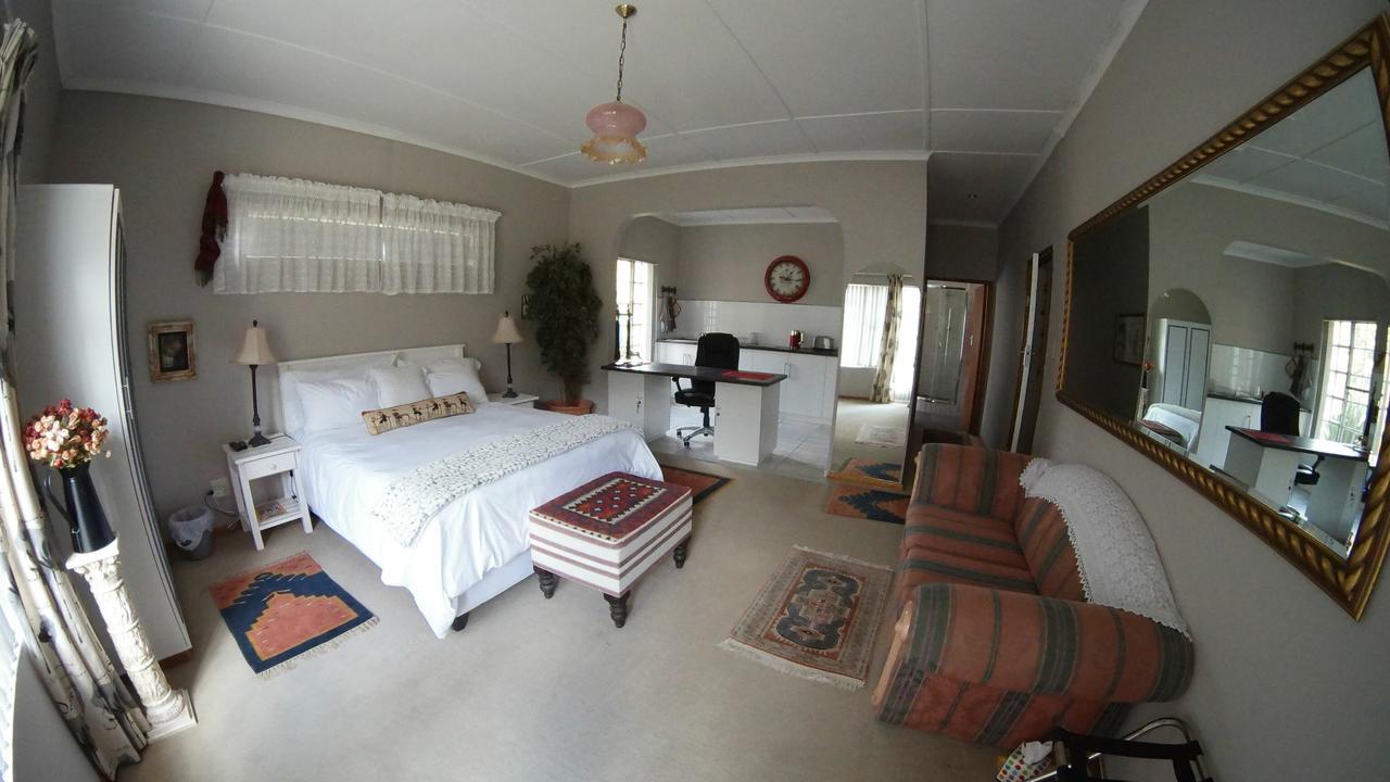 Gate 66 Bed and Breakfast Somerset East Buitenkant foto